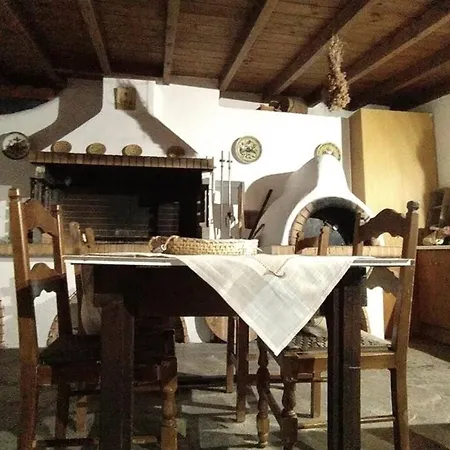 Αρχοντικο Στουσ Προποδεσ Του Ορουσ Διρφυσ
